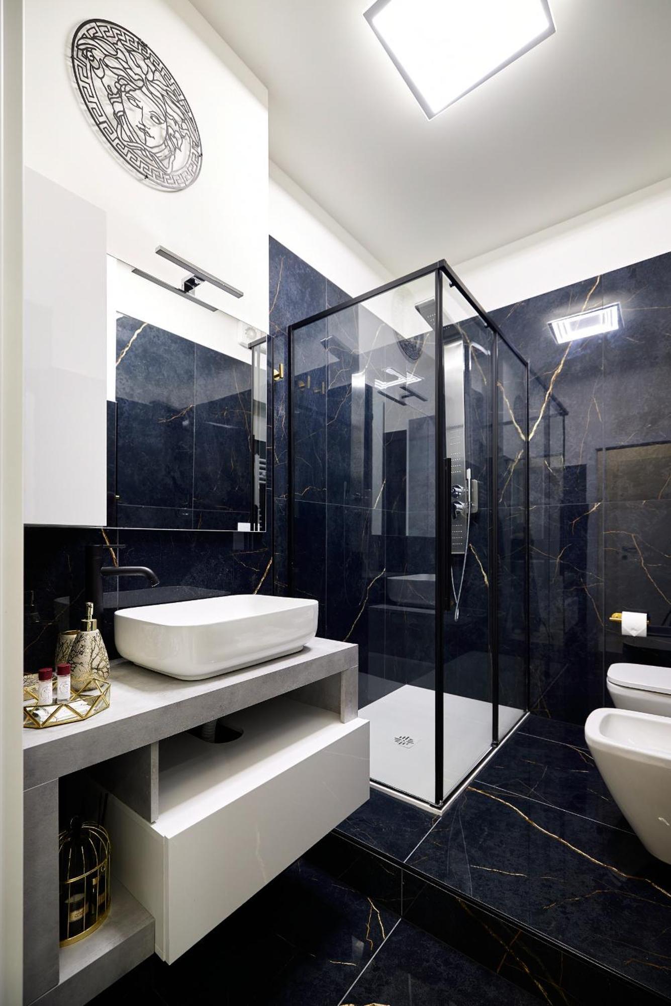 Appartamento Italian Fashion - Luxurious Marble City Center